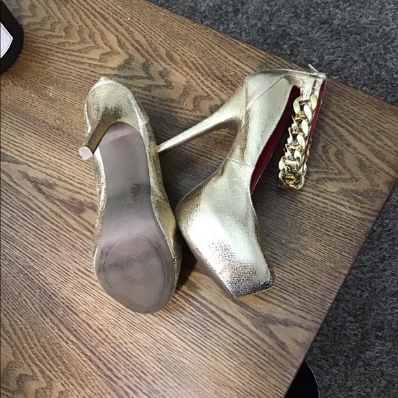 Gold high strapped pumps - Picture 4 of 7